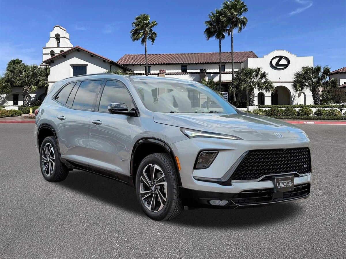 2025 Buick Enclave Sport Touring's photo