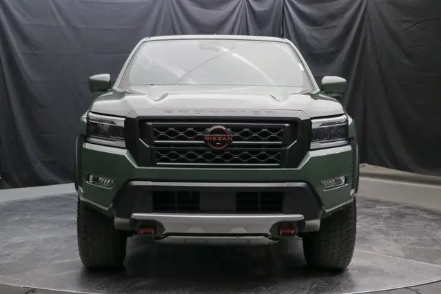 2022 Nissan Frontier PRO-4X photo 4