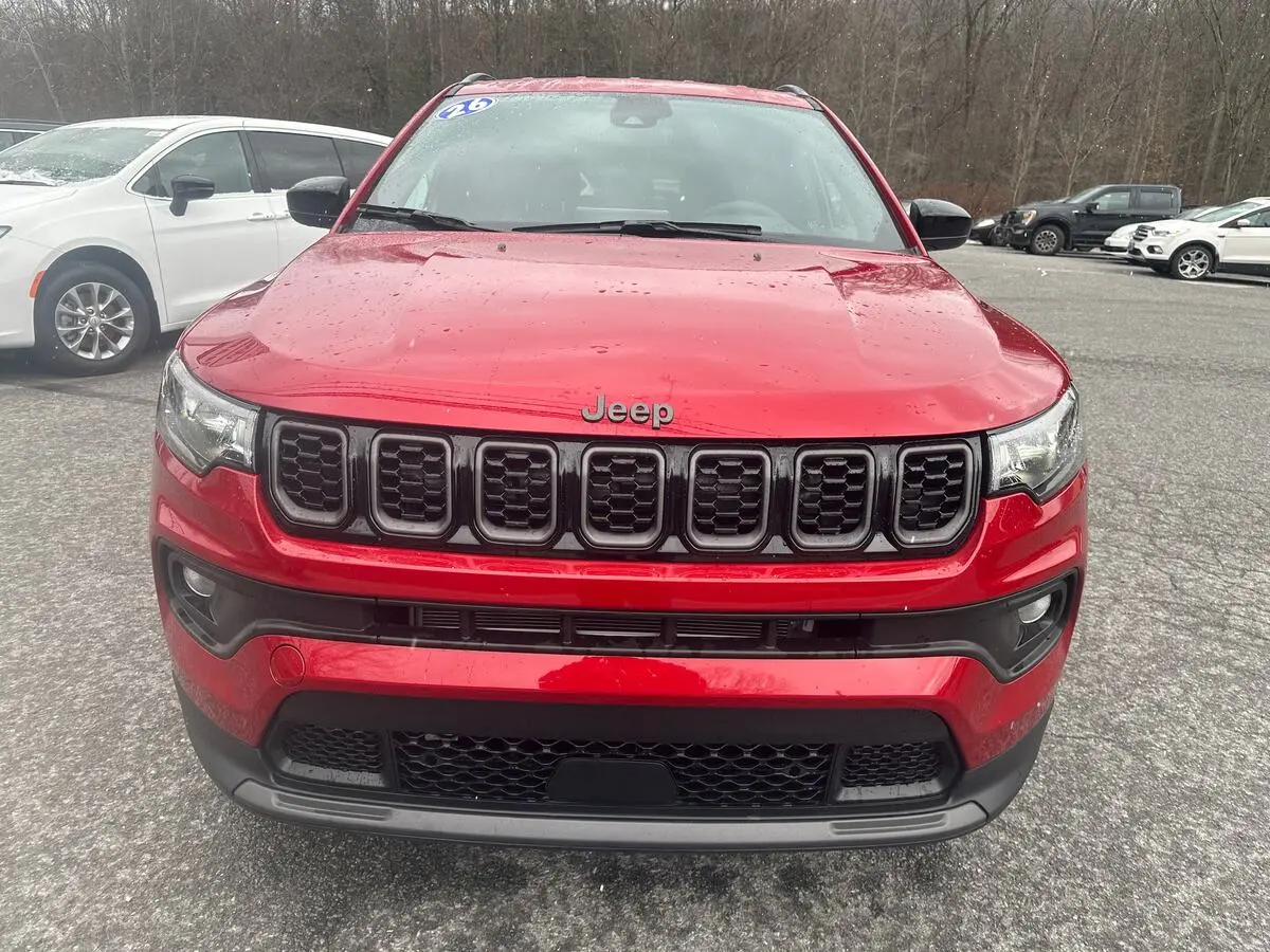 2026 Jeep Compass Latitude Altitude Special Edition photo 3