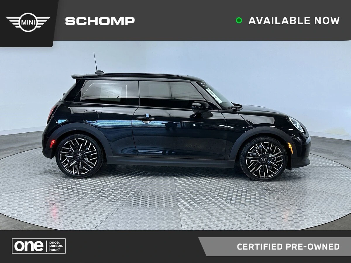 2025 MINI Hardtop Cooper S's photo