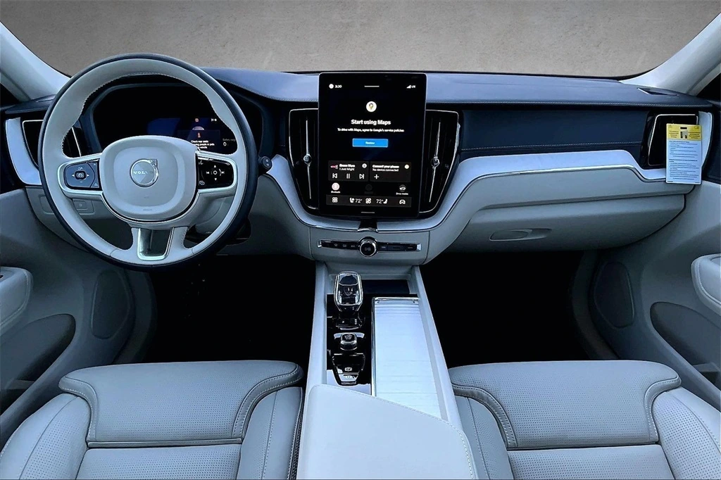 2026 Volvo - image 5