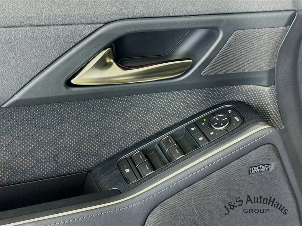 2025 Lexus GX 550 Luxury photo 21