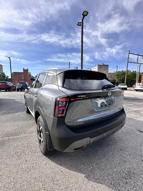 2026 Nissan Kicks SV photo 5