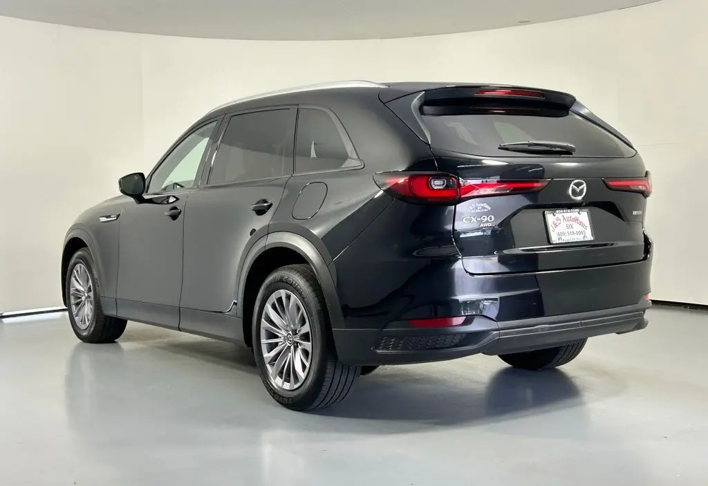 2024 Mazda CX-90 Preferred photo 4