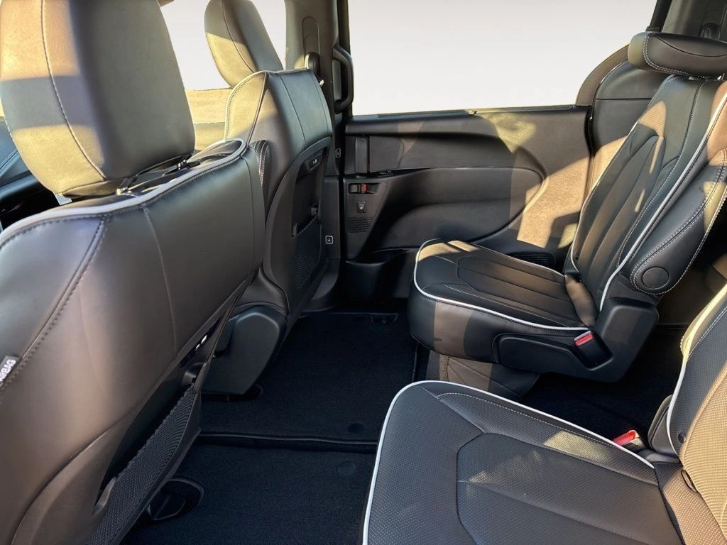 2026 Chrysler Pacifica Limited - Photo 40