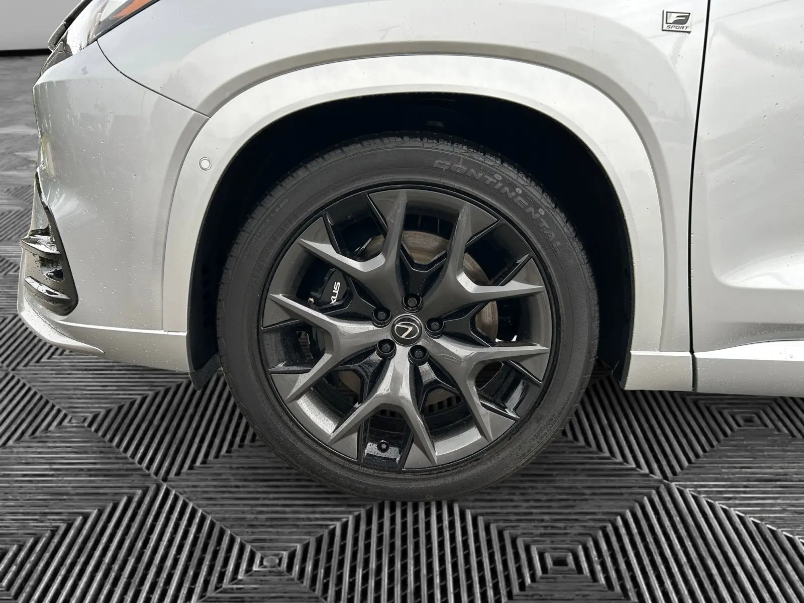 2025 Lexus TX 500h F SPORT Performance Luxury photo 13