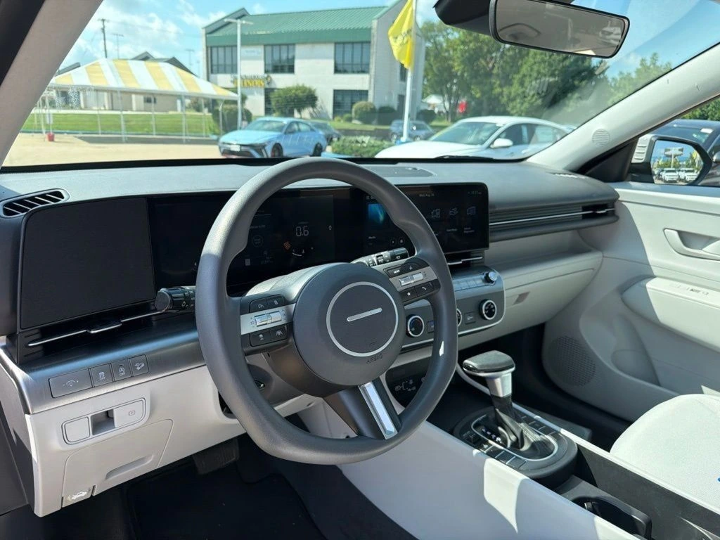 2026 Hyundai Kona SE - Photo 15