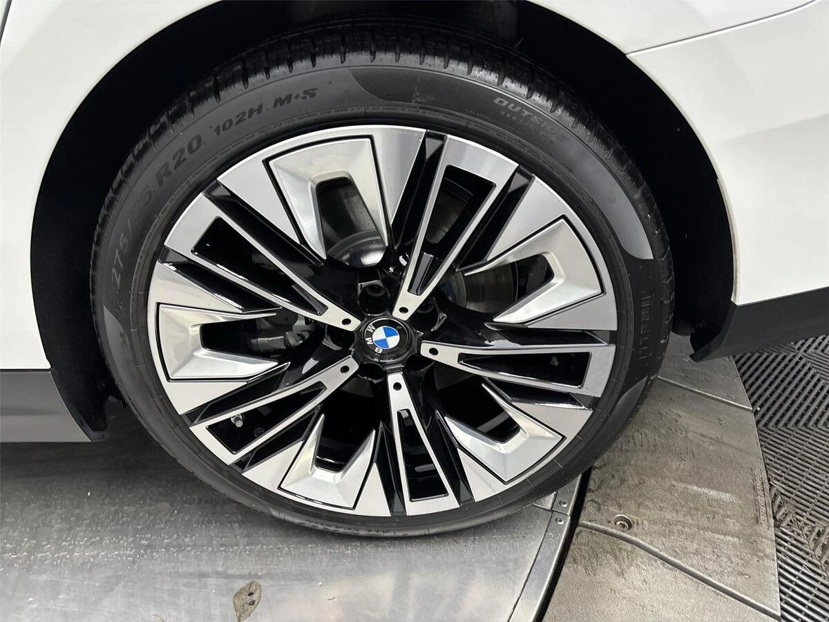 2026 BMW i5 40 - Photo 27