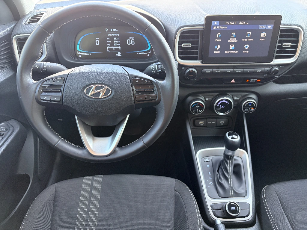2025 Hyundai Venue SEL - Photo 15