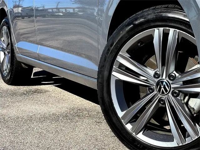 2024 Volkswagen Jetta 1.5T SE photo 2