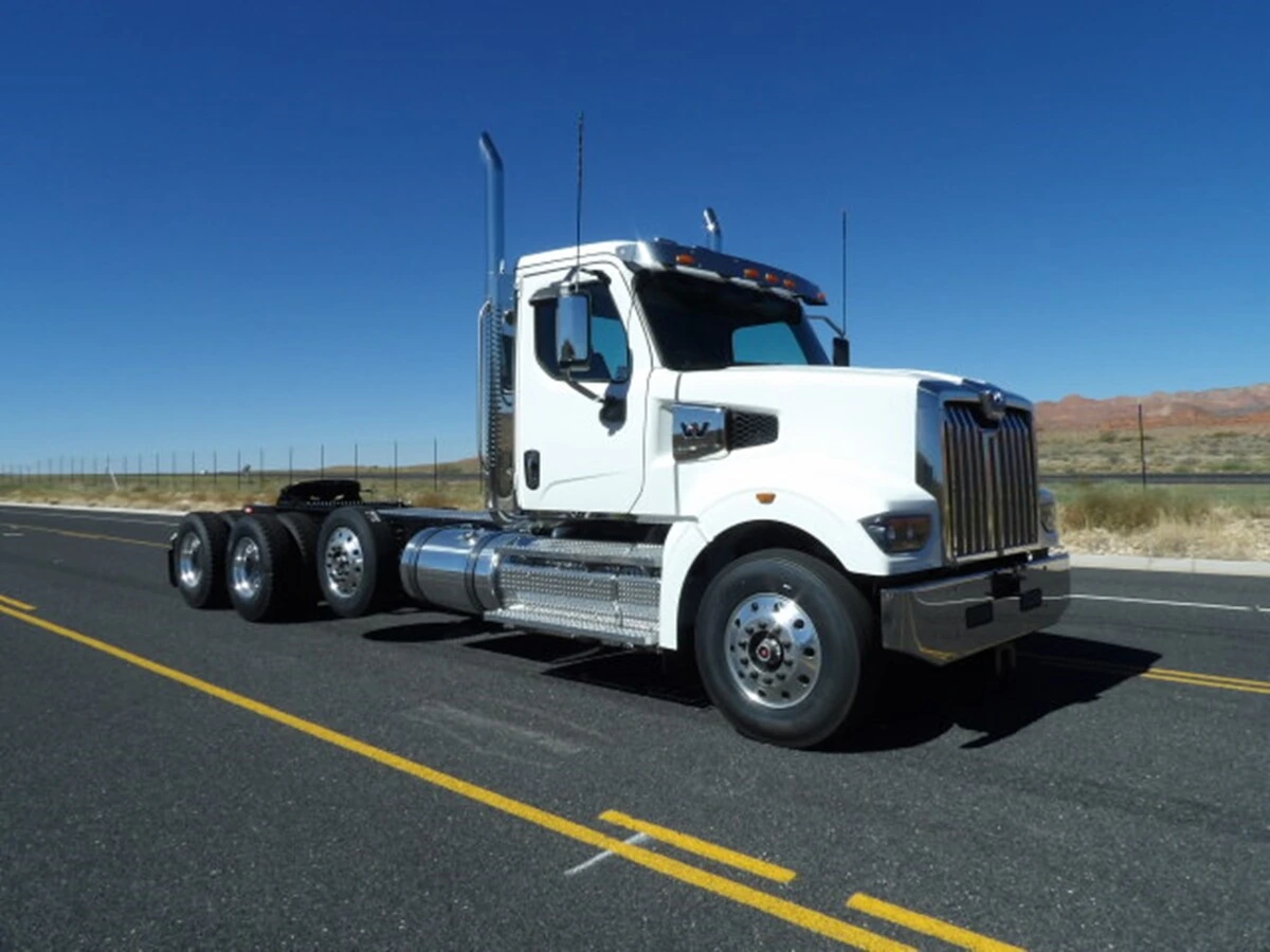 2027 Western Star 49X — photo 3