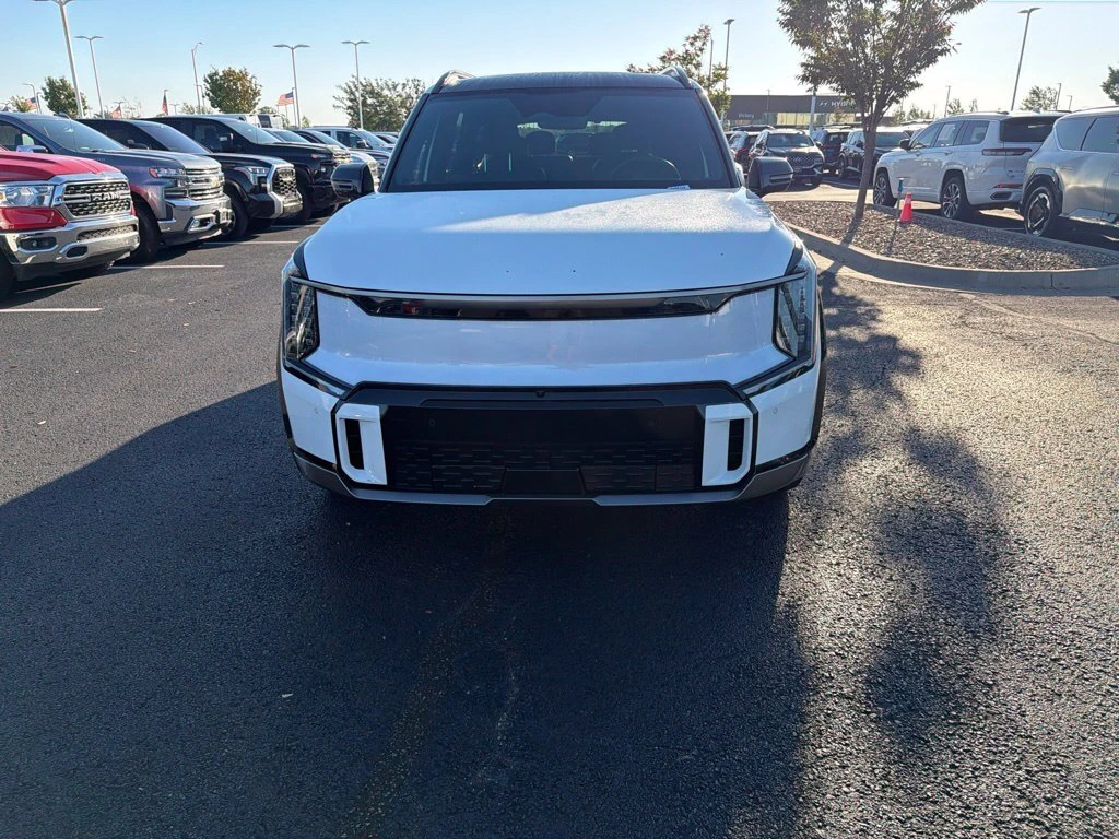 Used 2024 Kia EV9 GT-Line with VIN KNDAEFS52R6026112 for sale in Kansas City, KS
