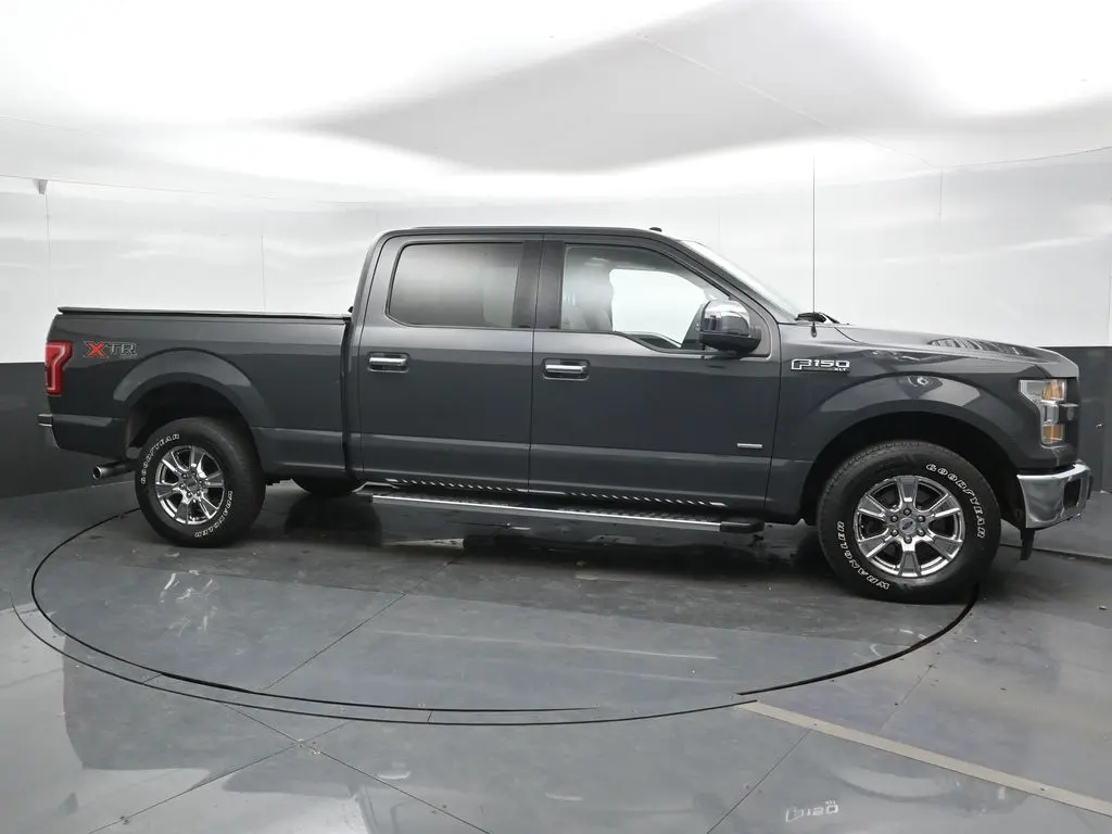 2017 Ford F-150 XLT photo 3