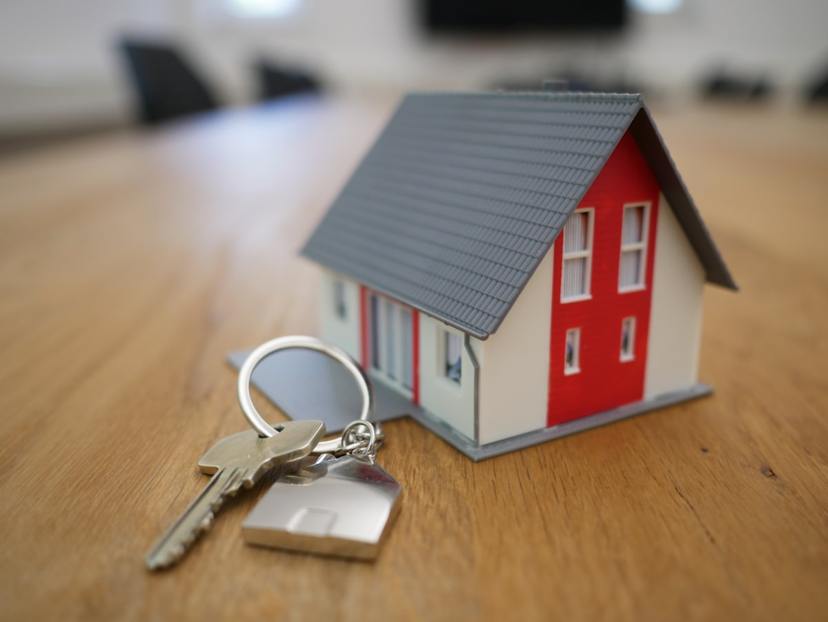 Customer handing over car keys for a trade-in appraisal