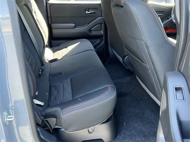 2025 Nissan Frontier PRO-4X photo 21