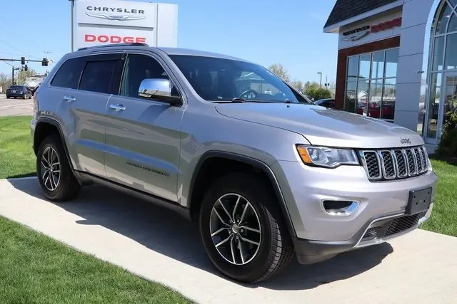 Used 2017 Jeep Grand Cherokee Limited with VIN 1C4RJFBG3HC799882 for sale in Aurora, OH