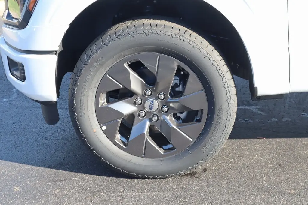 2025 Ford F-150 STX photo 8