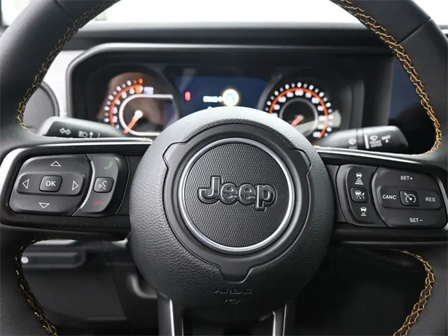 2024 Jeep Gladiator Willys photo 16