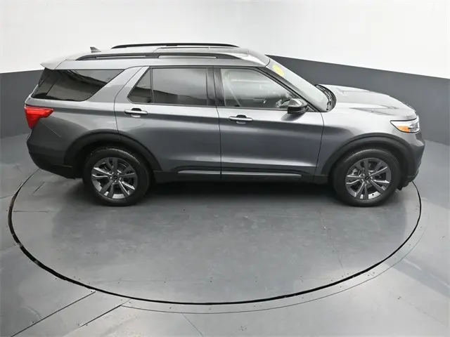2022 Ford Explorer XLT Sport photo 26