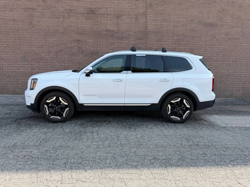 Used 2025 Kia Telluride S with VIN 5XYP6DGC6SG582025 for sale in Kansas City