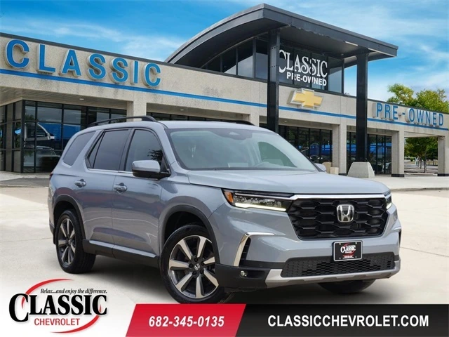2023 Honda Pilot Touring 2WD's photo