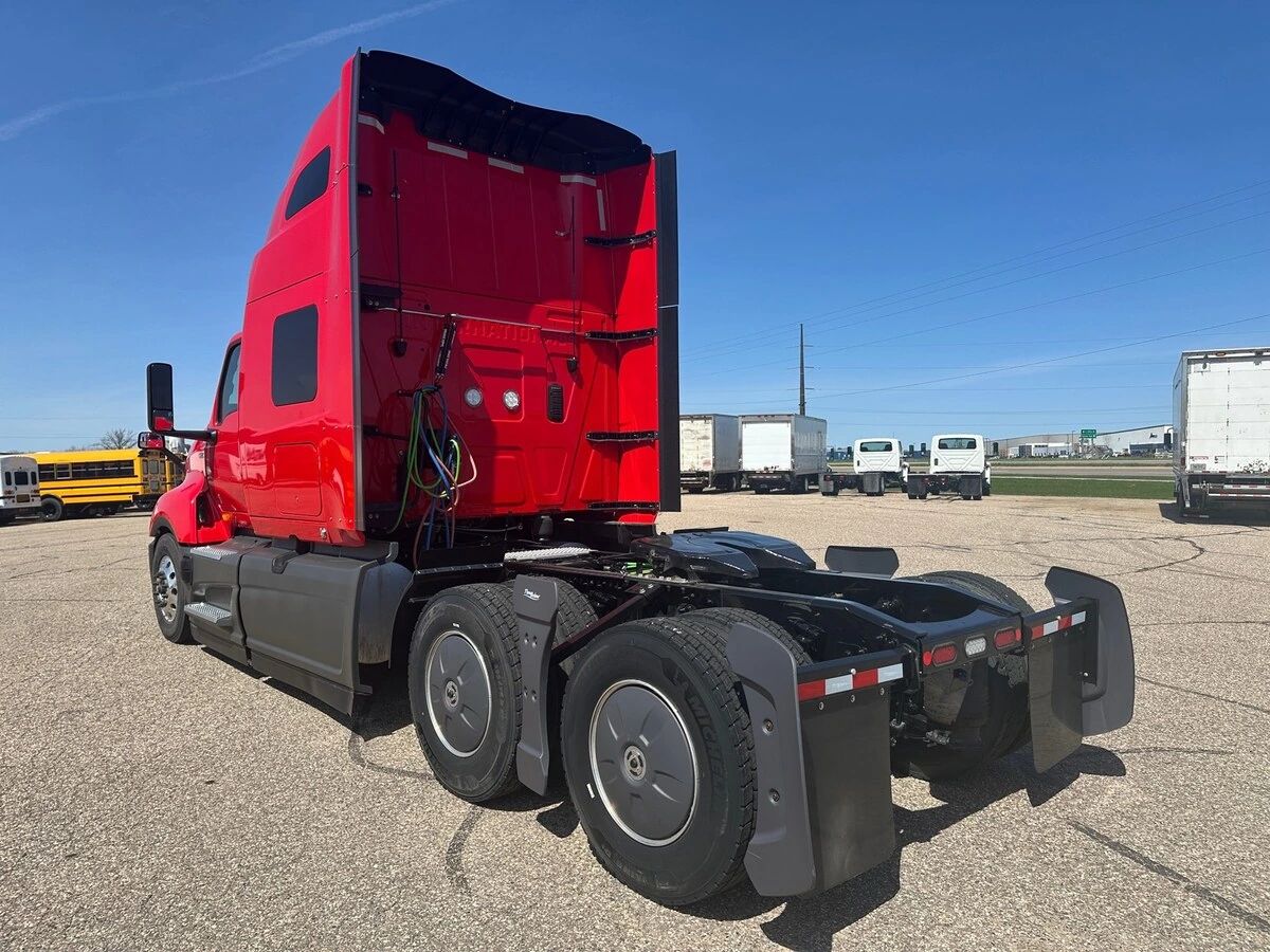 2026 International LT - image 4