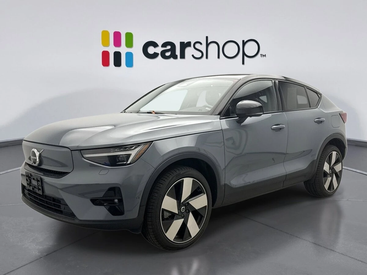 2022 Volvo C40 Ultimate's photo