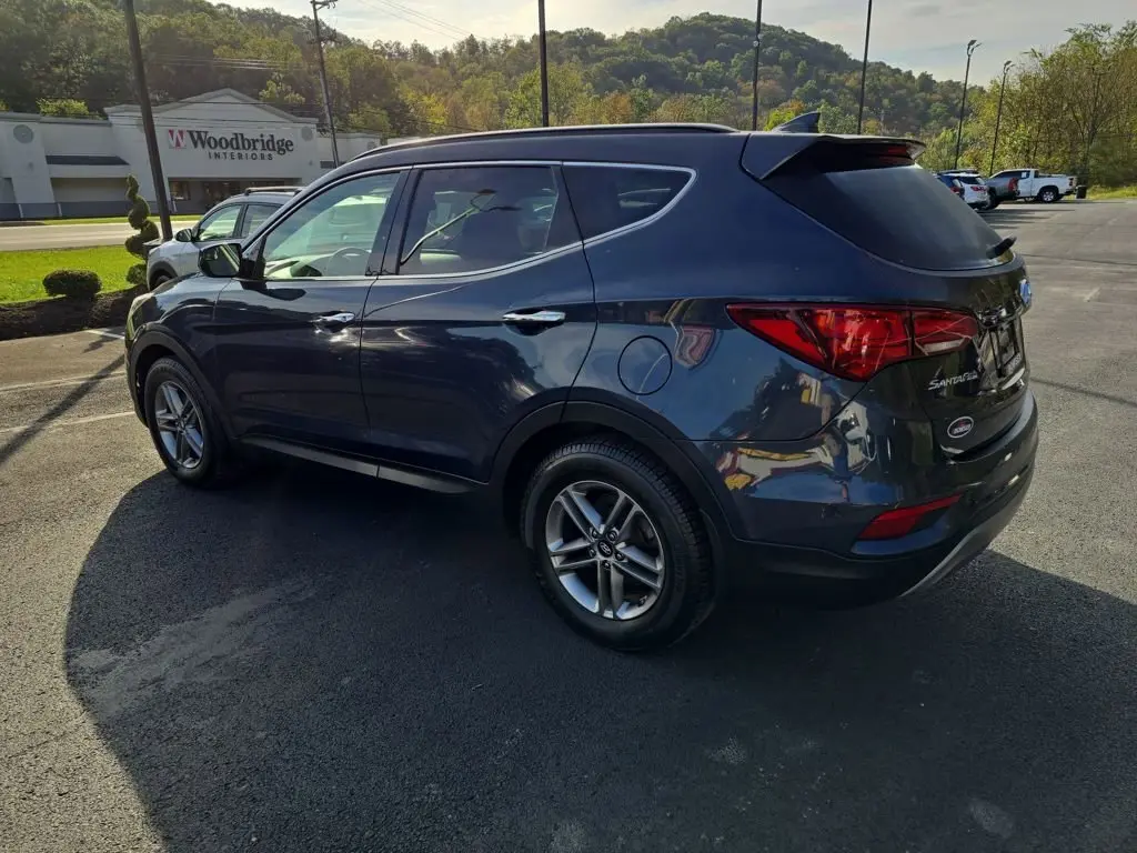 2017 Hyundai Santa Fe Sport photo 3
