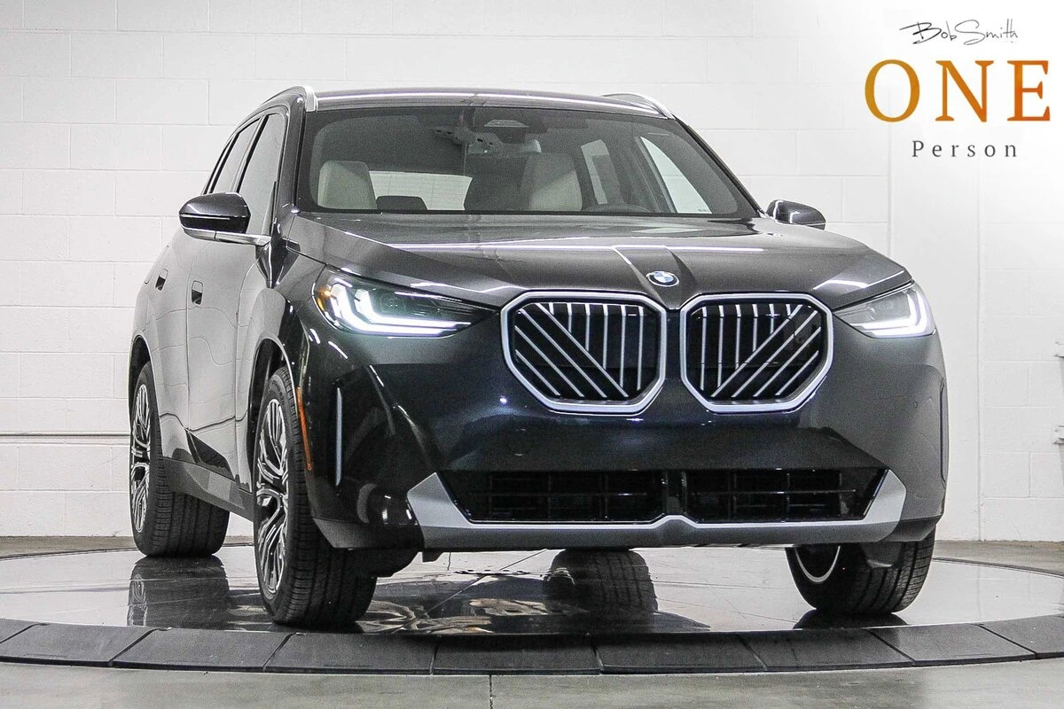 2026 BMW X3 30 XDRIVE's photo