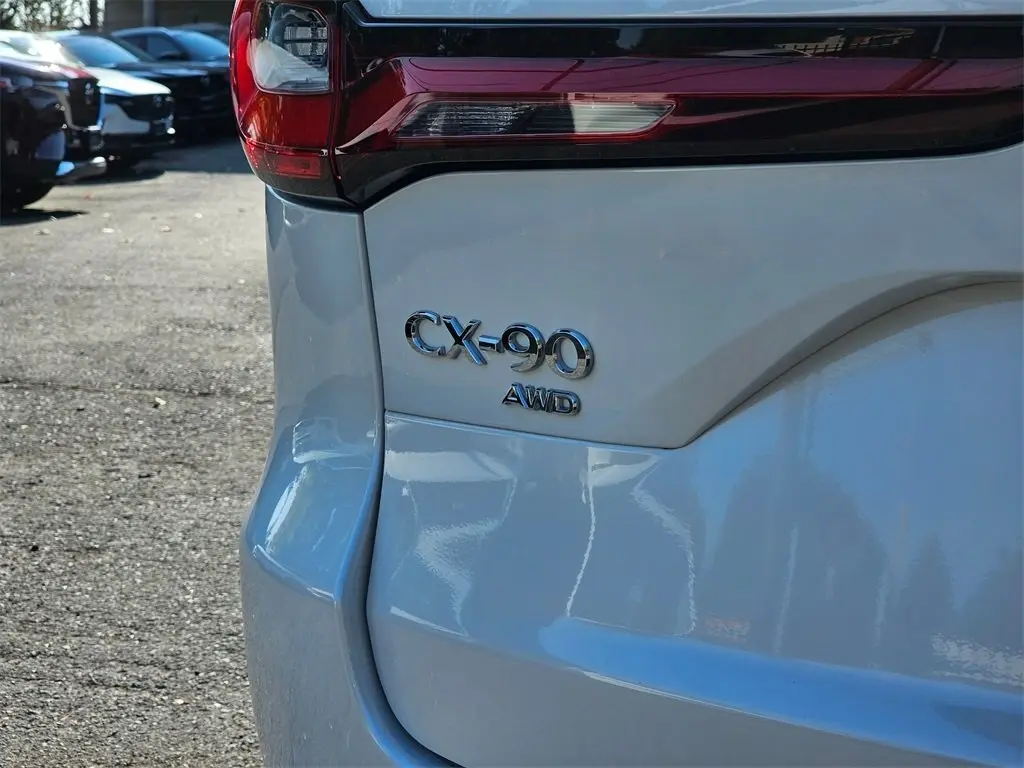 2024 Mazda CX-90 Plug-in Hybrid Premium photo 14