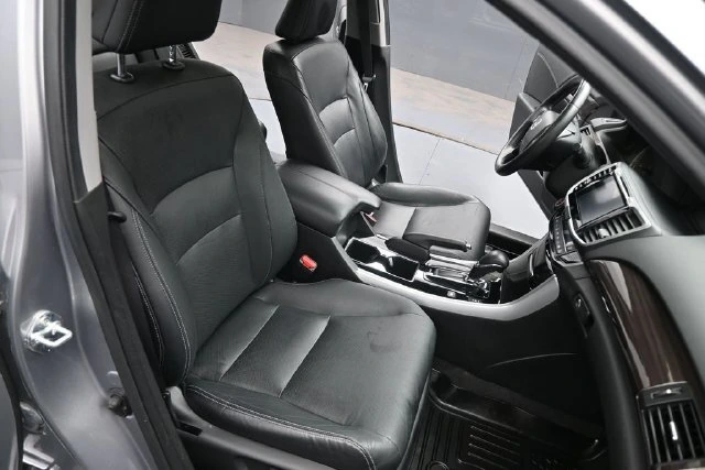 2017 Honda Accord Hybrid Touring - Photo 24