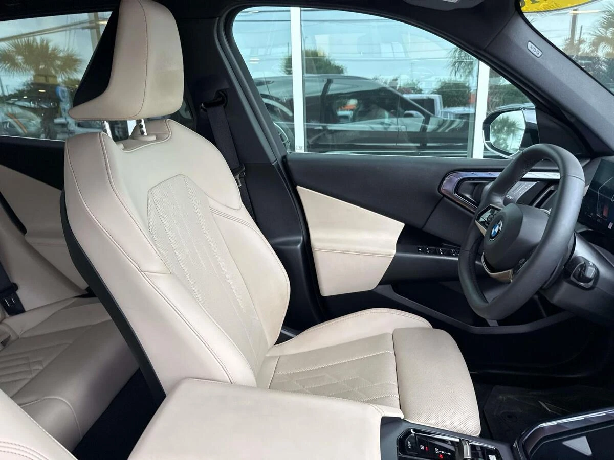 2025 BMW X3 30 - Photo 11