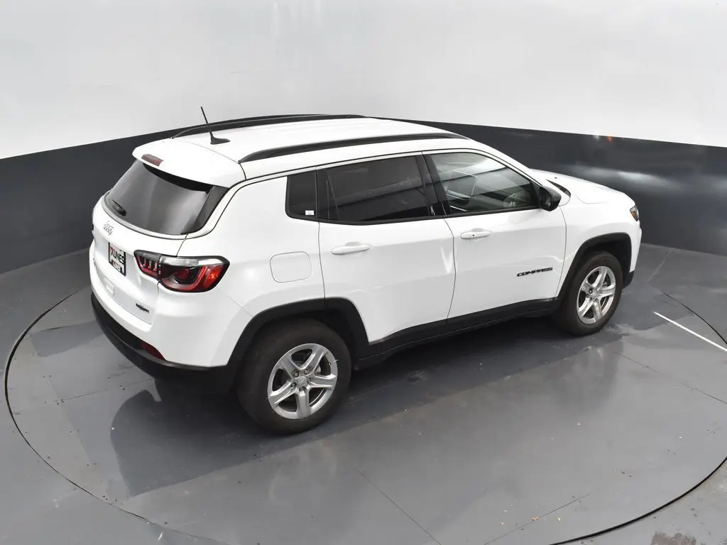 2023 Jeep Compass Latitude photo 27