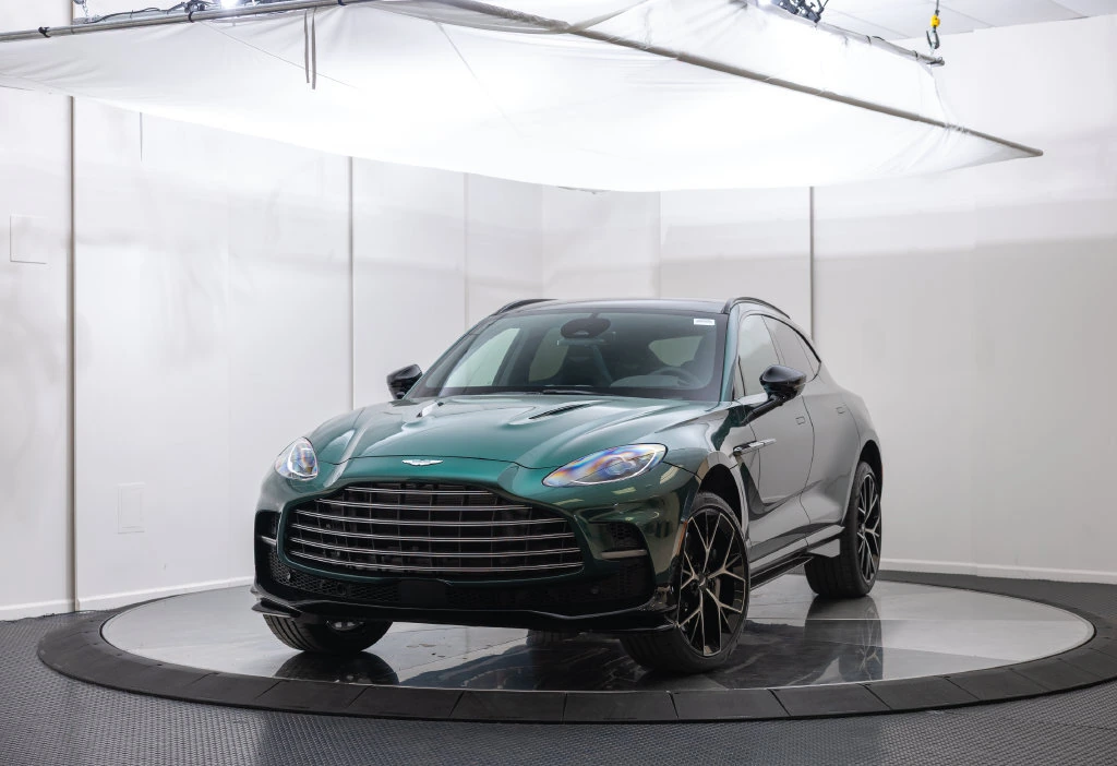 2026 Aston Martin DBX