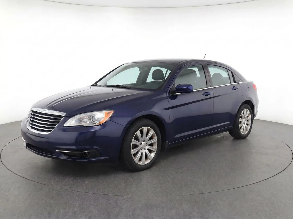 2014 Chrysler 200 Touring's photo