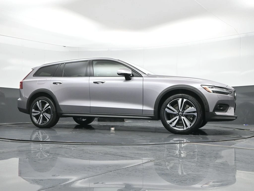 2026 Volvo V60 Cross Country Plus - Photo 40