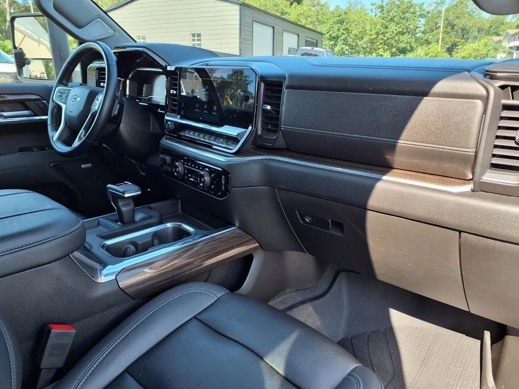 2023 Chevrolet Silverado 1500 RST - Photo 12