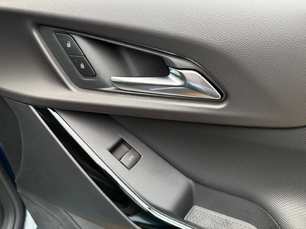 2027 Chevrolet Equinox LT - Photo 38