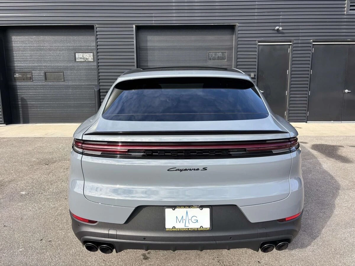 2026 Porsche Cayenne Coupe S - Photo 9