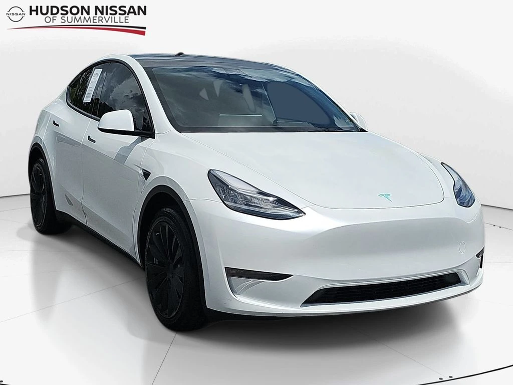 2023 Tesla Model Y Long Range Dual Motor All-Wheel Drive's photo