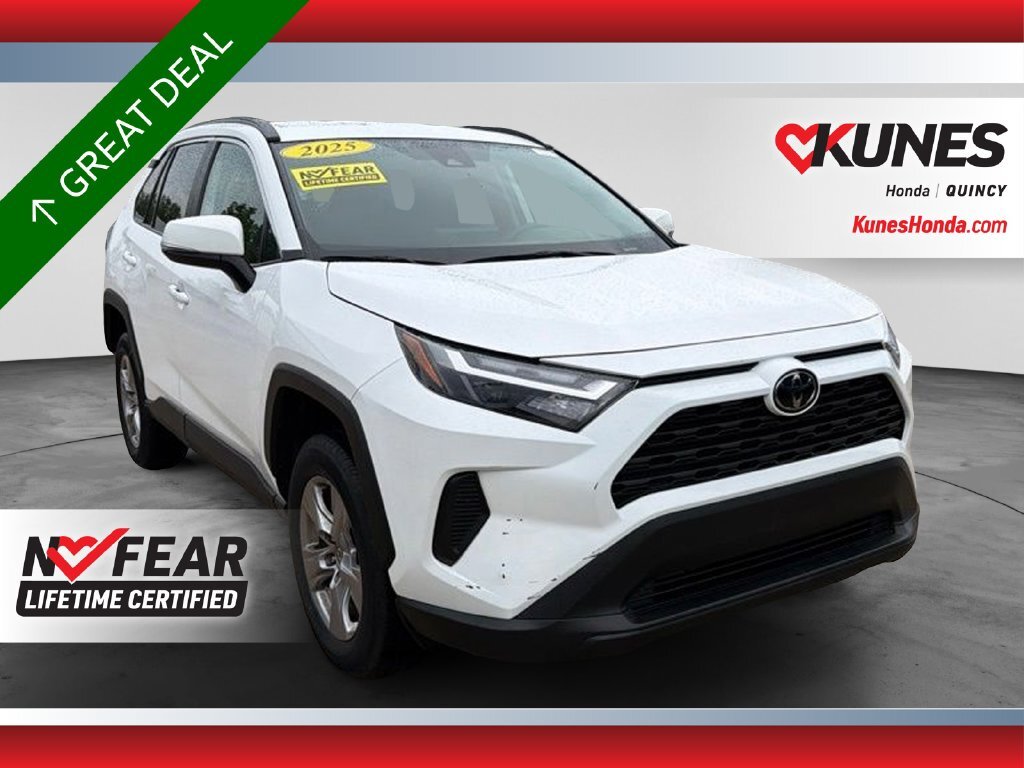 2025 Toyota RAV4 XLE