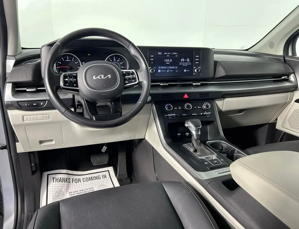 2022 Kia Carnival LXS photo 15