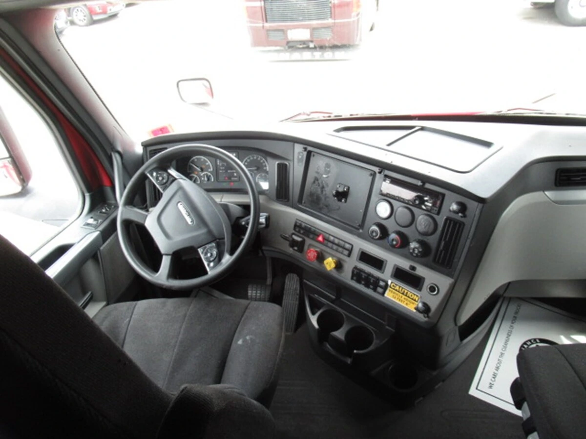 2020 Freightliner Cascadia - image 17