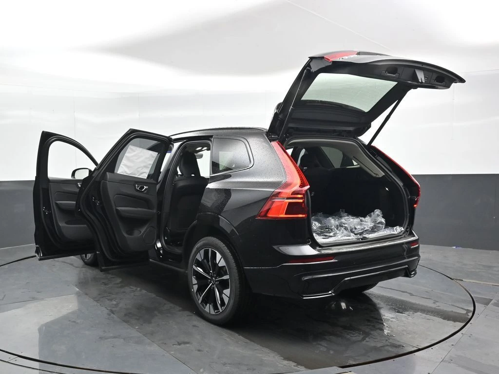 2026 Volvo XC60 Plus - Photo 47