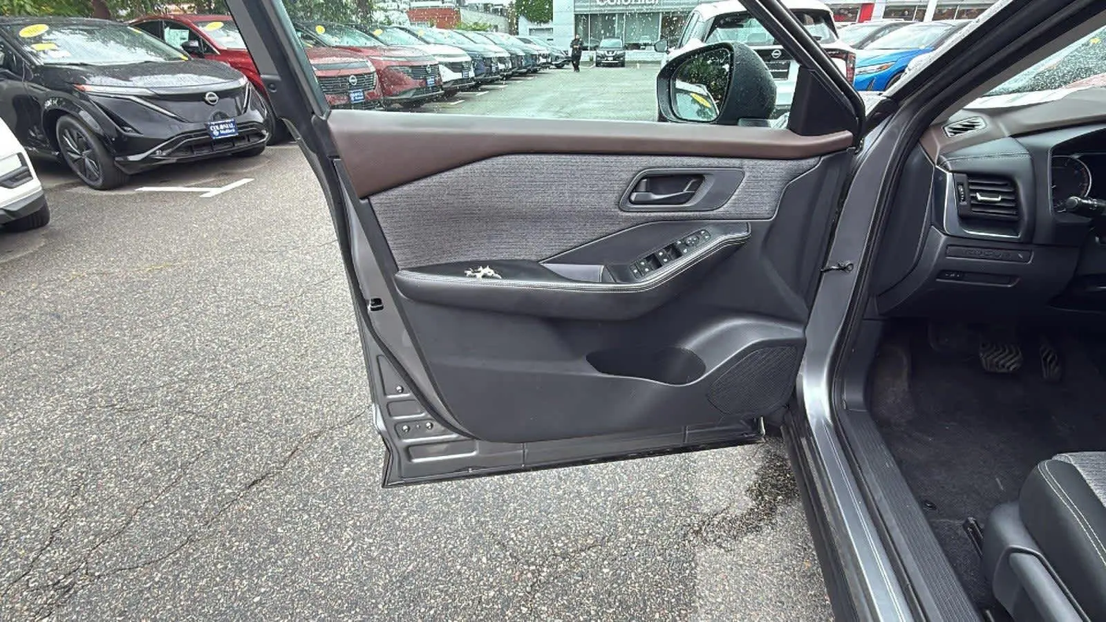 2022 Nissan Rogue S photo 6