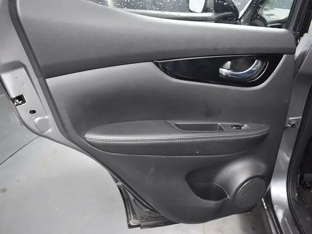 2022 Nissan Rogue Sport SV photo 23
