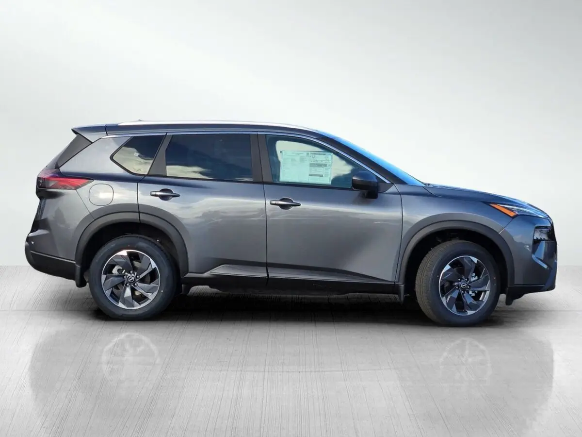 2026 Nissan Rogue SV photo 2