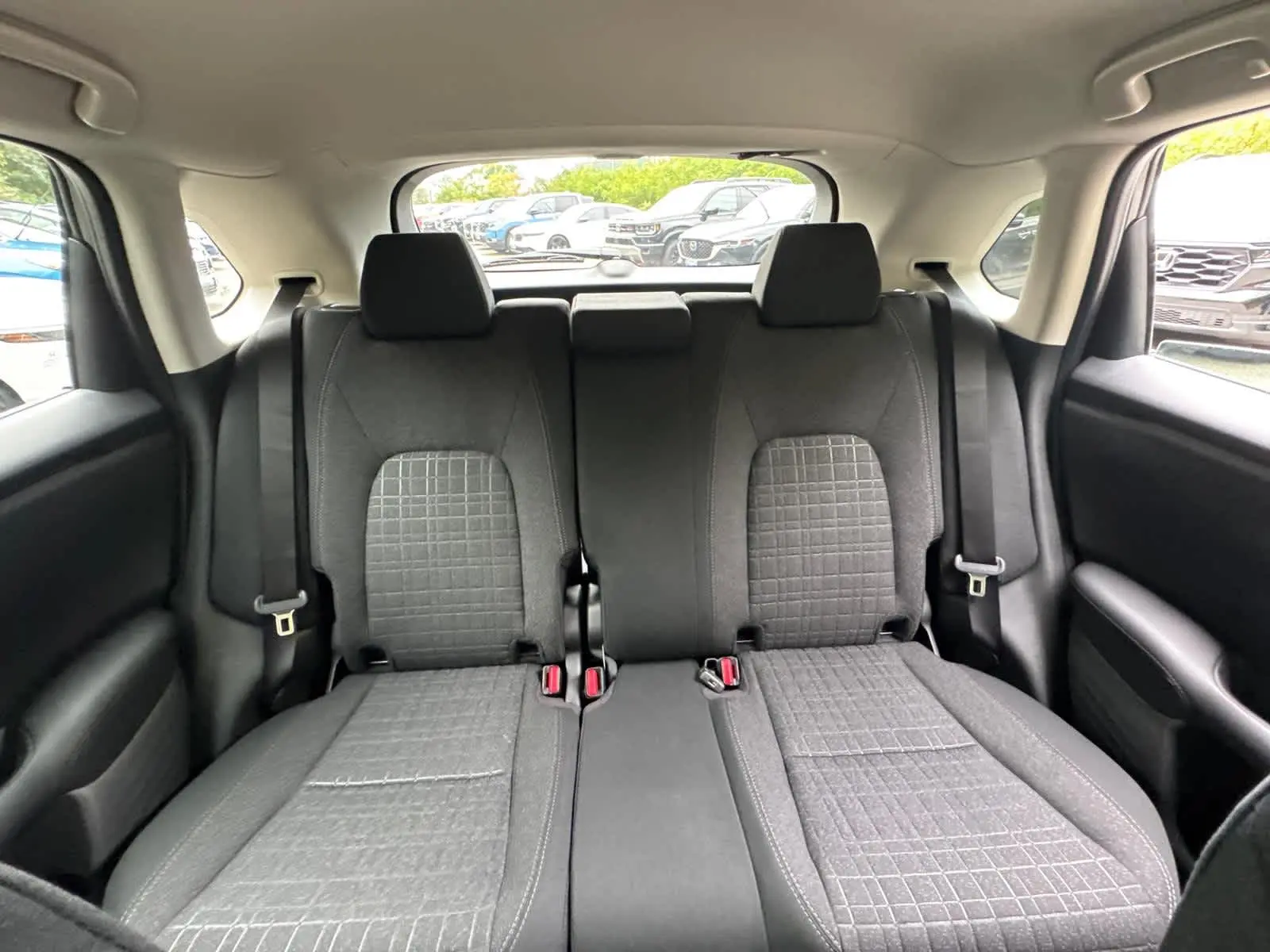 2026 Honda HR-V LX photo 27