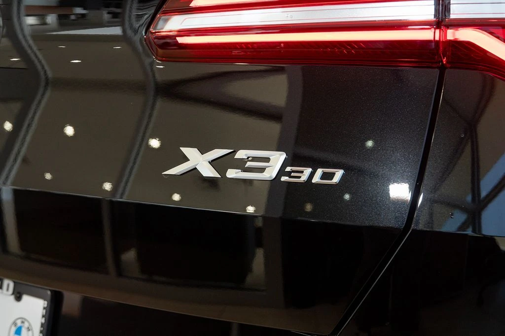 2026 BMW X3 30 - Photo 13