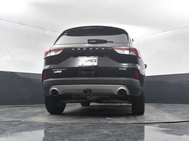 2022 Ford Escape Titanium photo 32